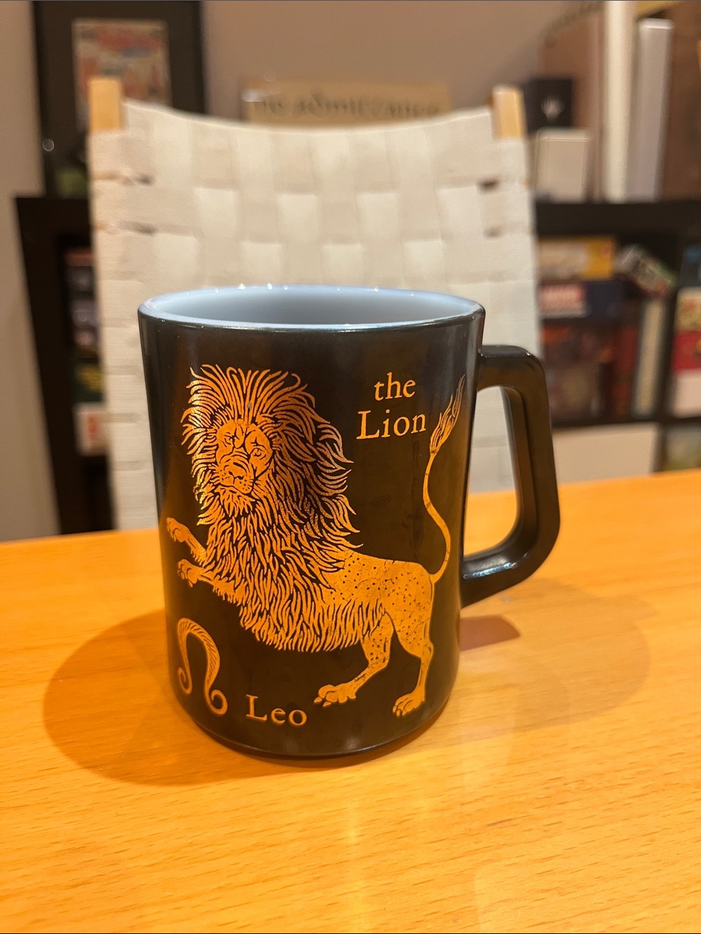 Vintage Leo Zodiac Black and Gold Federal Glass Mug